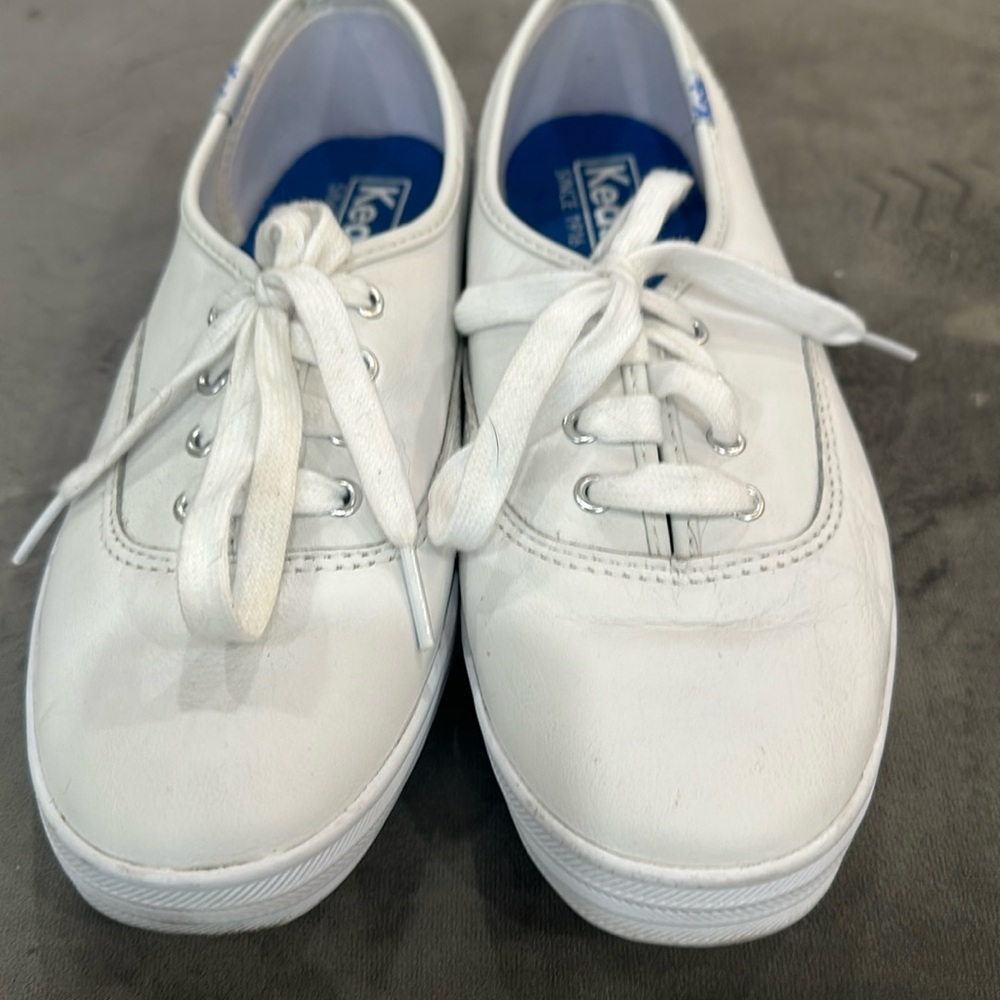 Keds white sneakers size 6. Worn once